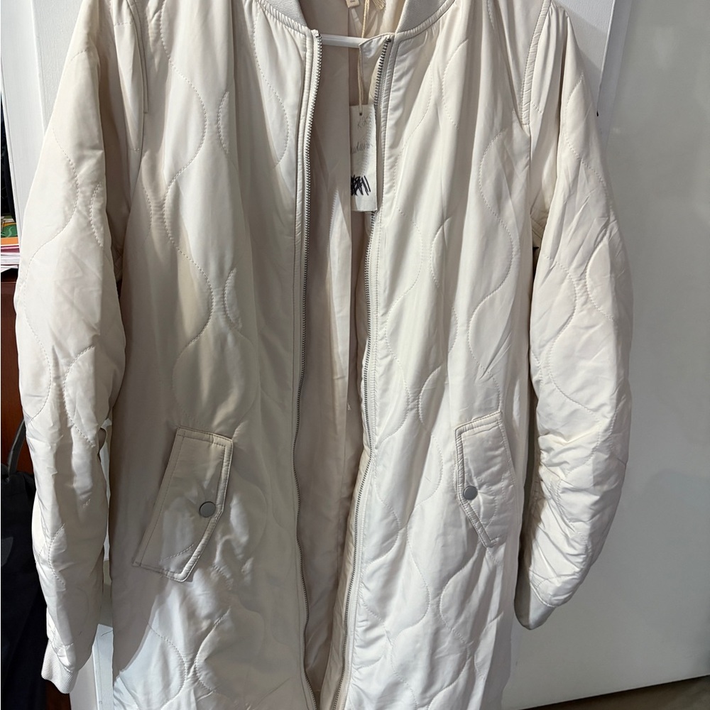 Chic Cream Women's Quilted Puffer Jacket